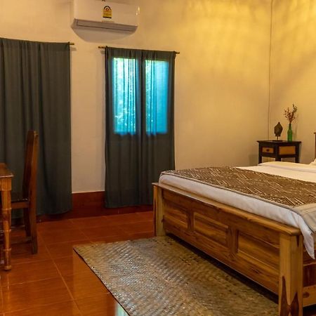 La Casa Hostel Luang Prabang Exterior photo