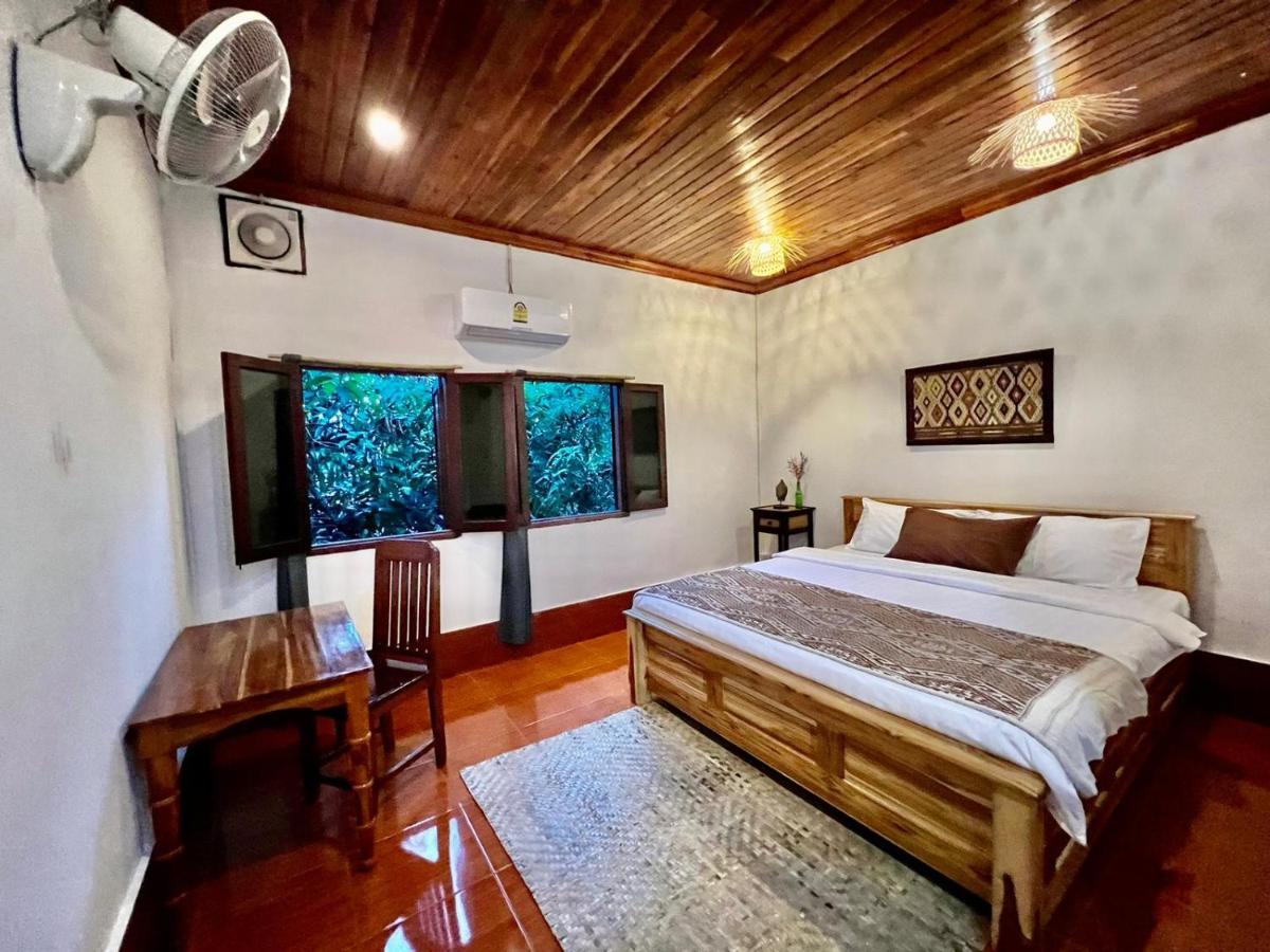 La Casa Hostel Luang Prabang Exterior photo