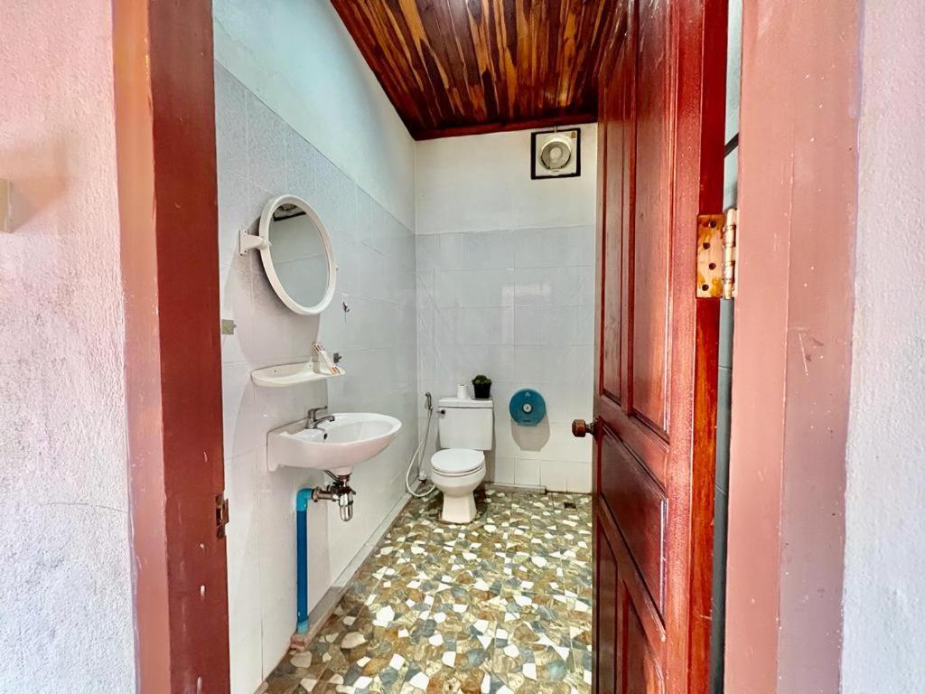 La Casa Hostel Luang Prabang Exterior photo